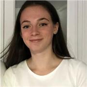 Je suis étudiante à l'université de Caen et j'ai 18 ans